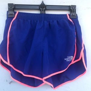 The north face short size XS